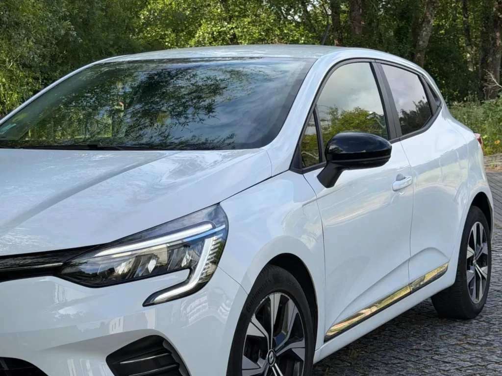 Renault Clio 1.5 Blue dCi Evolution — fotografia 7