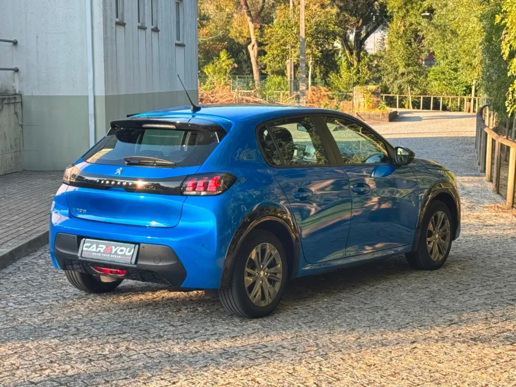 Peugeot e-208 50 kWh Active Pack — fotografia 7