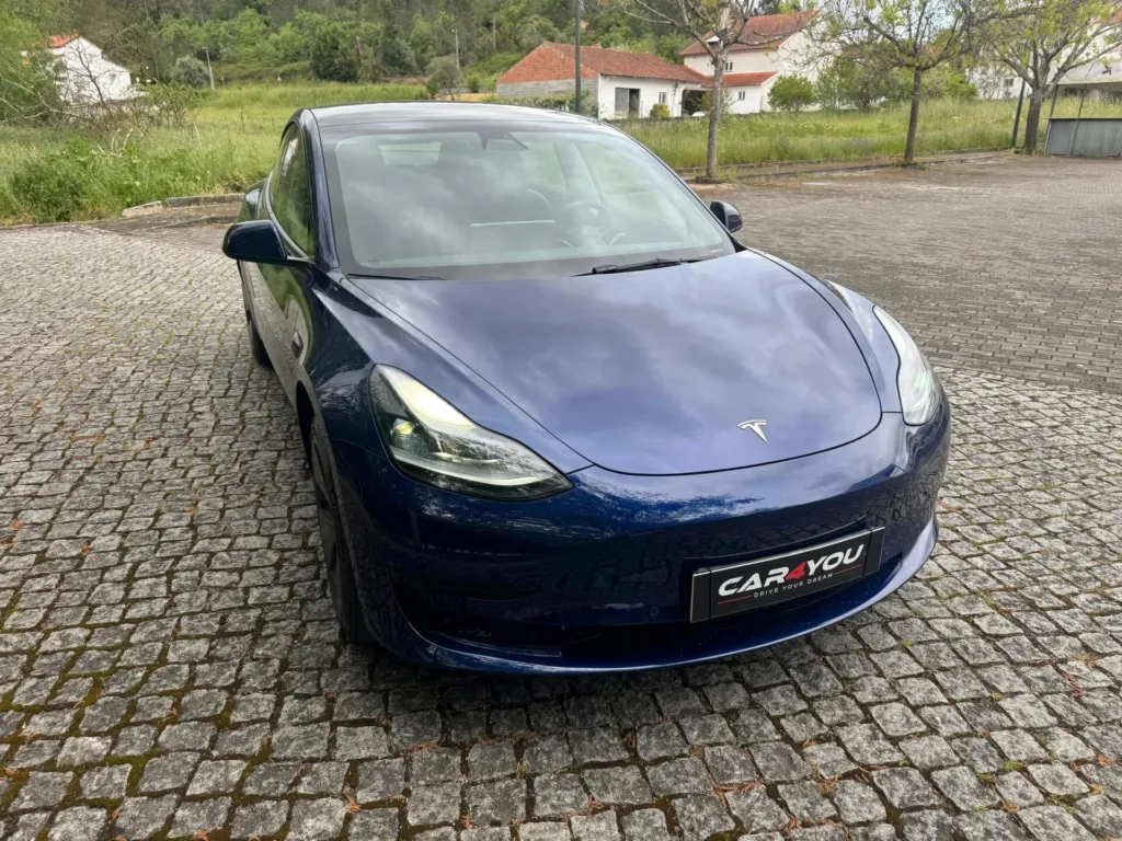 Tesla Model 3 Standard Range Plus RWD — fotografia 8