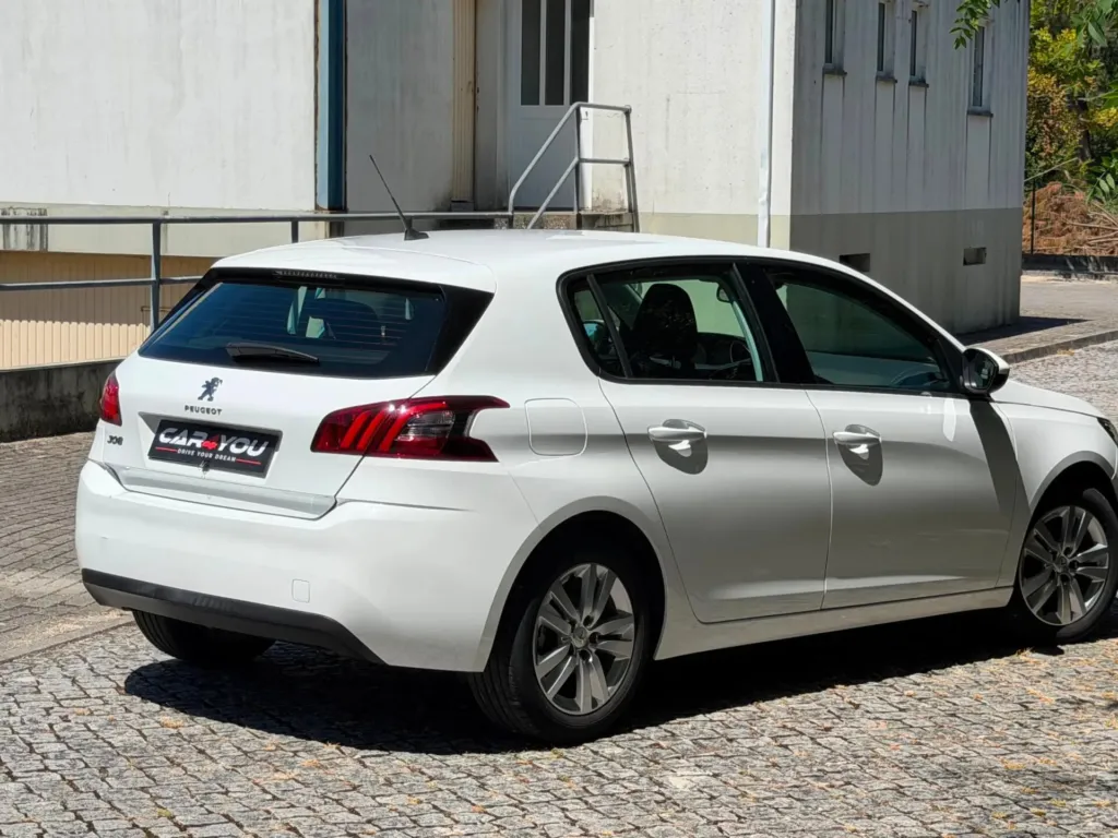 Peugeot 308 1.5 BlueHDi Active Pack — fotografia 9