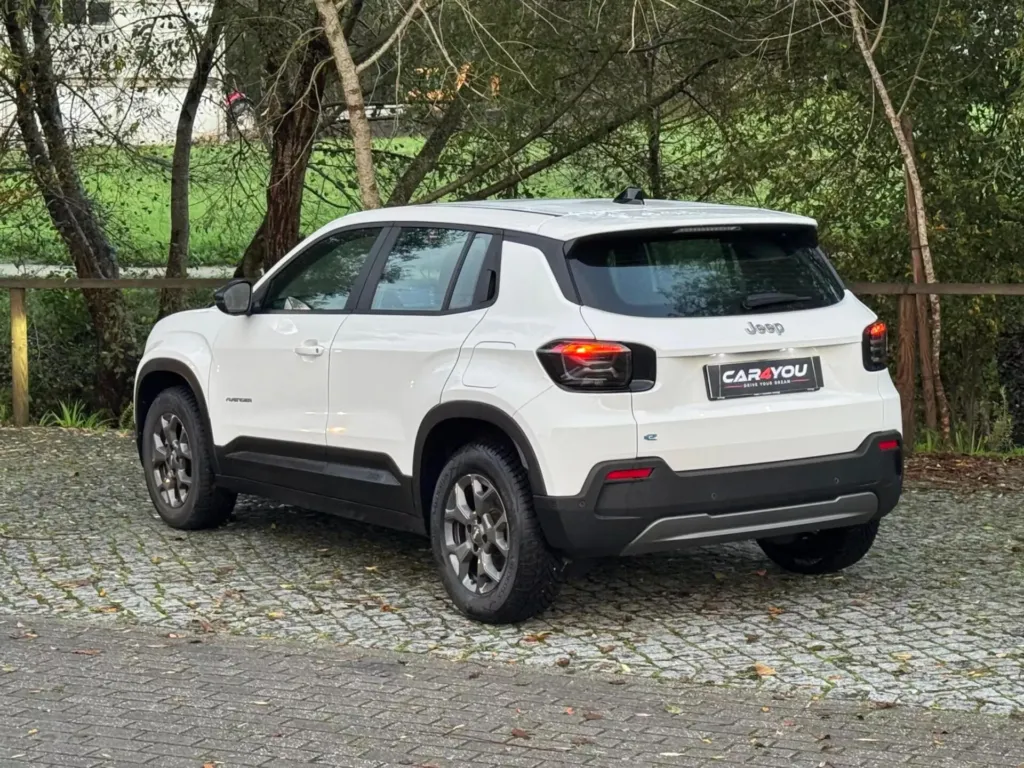 Jeep Avenger 54 kWh Longitude — fotografia 8