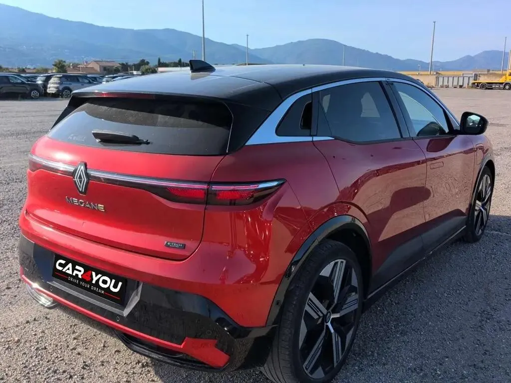 Renault Mégane E-Tech EV60 Iconic — fotografia 4