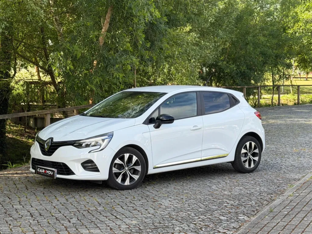 Renault Clio 1.5 Blue dCi Evolution — fotografia 8