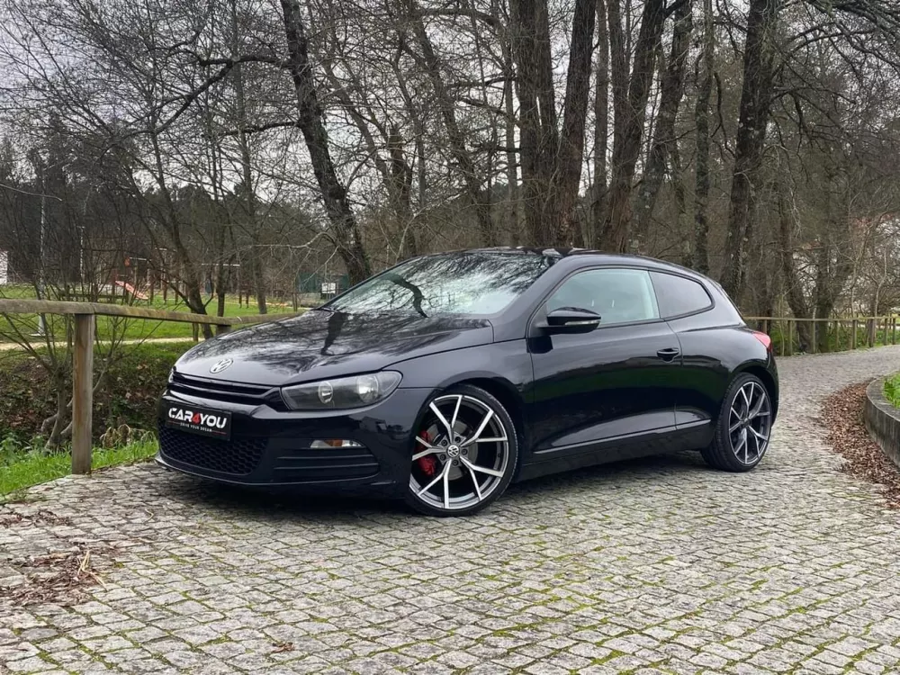 Volkswagen Scirocco 2.0 TDI Sport — fotografia 1