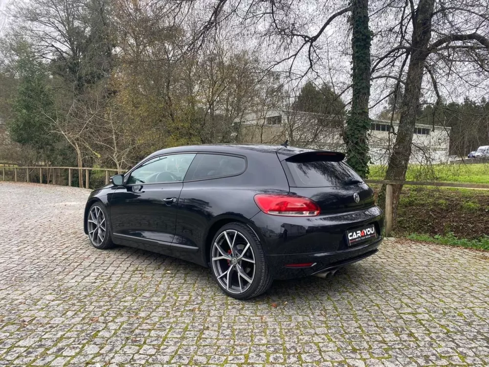 Volkswagen Scirocco 2.0 TDI Sport — fotografia 8