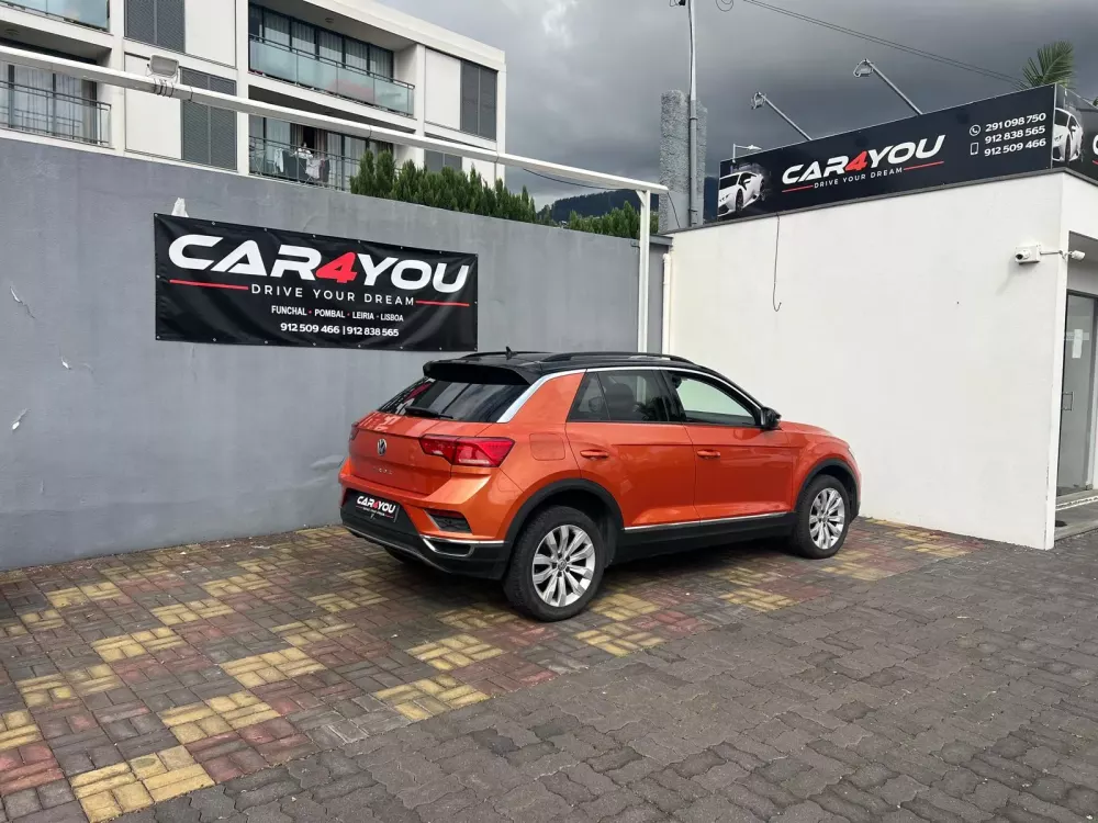 Volkswagen T-Roc 1.0 TSI Style — fotografia 8