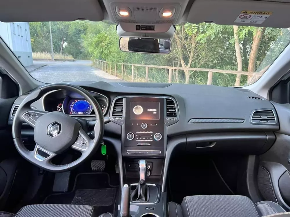 Renault Mégane Sport Tourer 1.5 dCi Limited EDC — fotografia 10