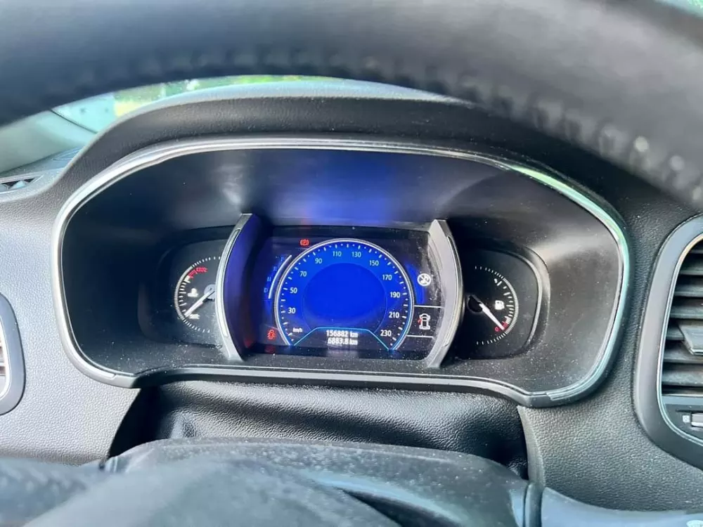 Renault Mégane Sport Tourer 1.5 dCi Limited EDC — fotografia 14