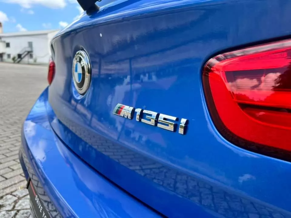 BMW M135i Auto — fotografia 14