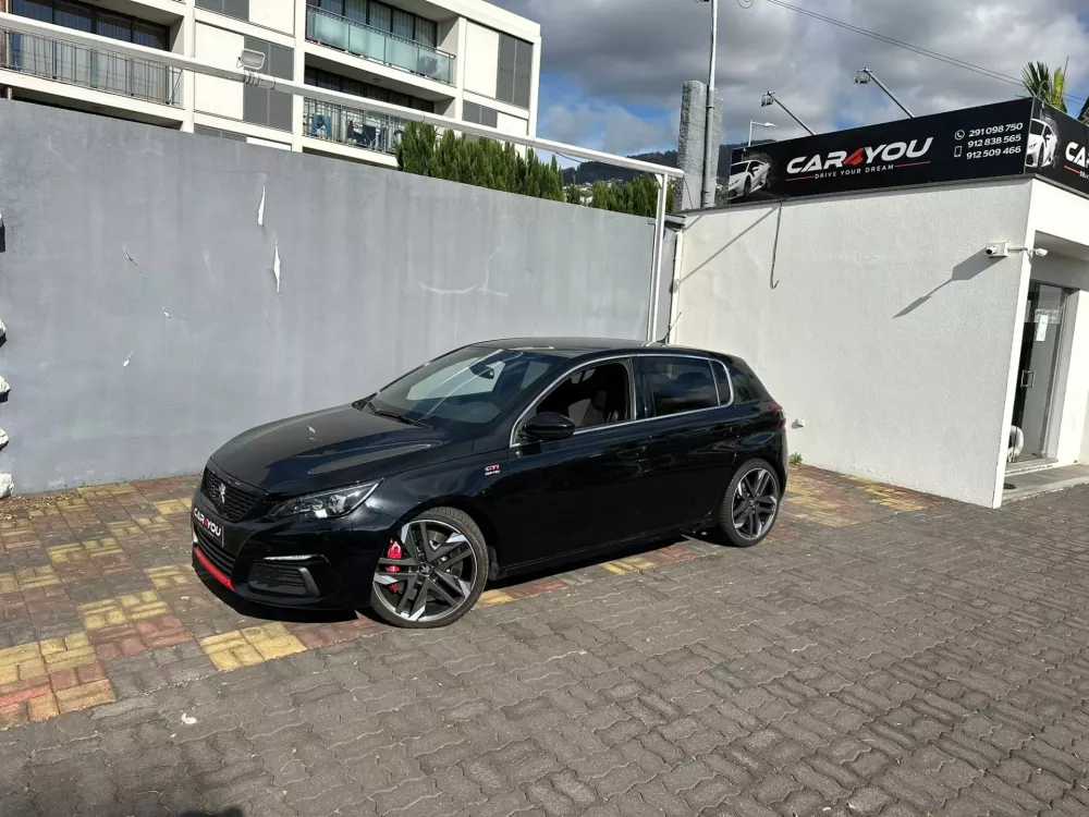 Peugeot 308 GTi by Sport — fotografia 2