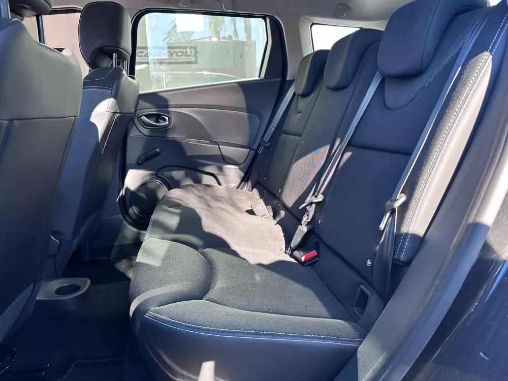 Renault Clio Sport Tourer 1.5 dCi Dynamique S — fotografia 10