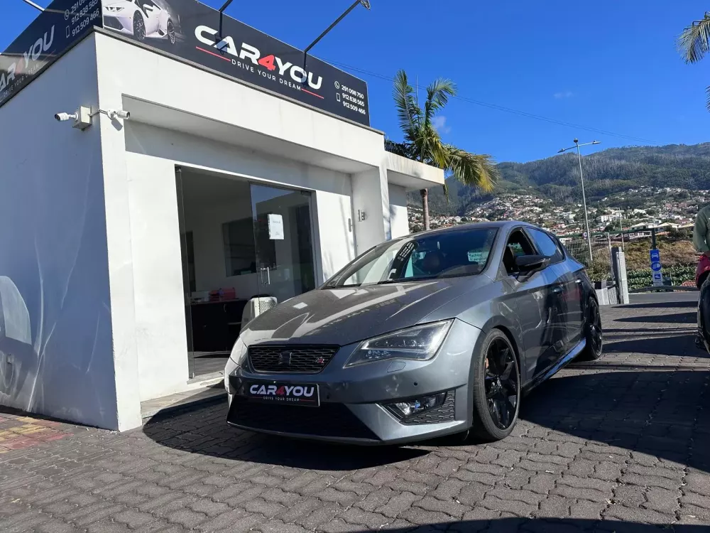 Seat Leon 2.0 TDi FR S/S — fotografia 1