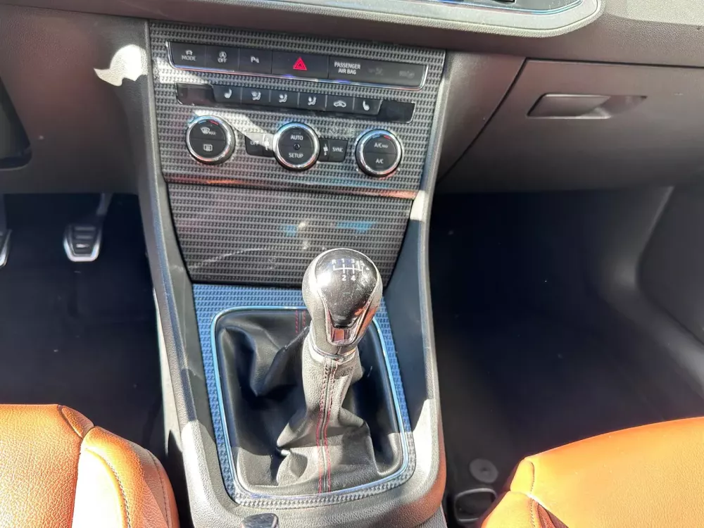 Seat Leon 2.0 TDi FR S/S — fotografia 17
