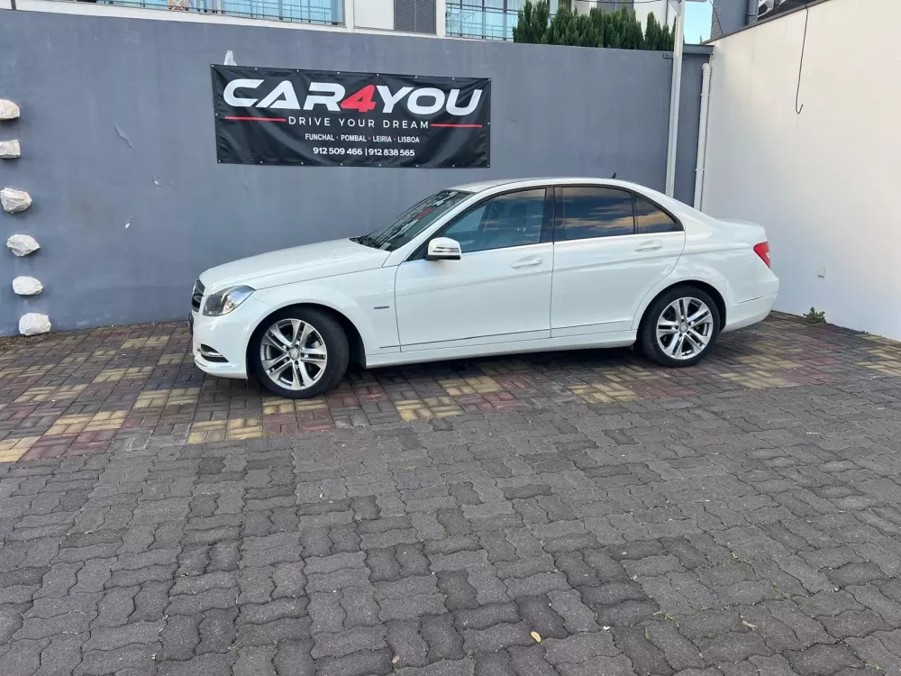 Mercedes-Benz C 220 CDi Avantgarde BlueEfficiency Aut. — fotografia 4