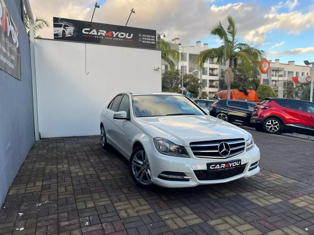 Mercedes-Benz C 220 CDi Avantgarde BlueEfficiency Aut. — fotografia 6