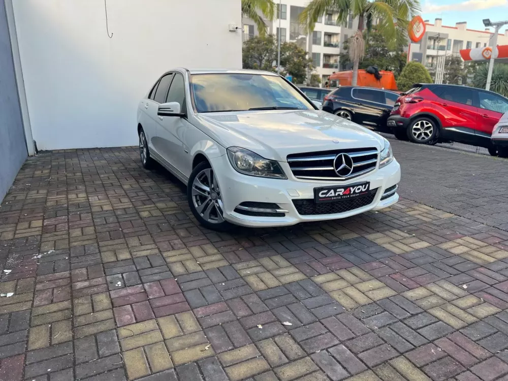 Mercedes-Benz C 220 CDi Avantgarde BlueEfficiency Aut. — fotografia 7