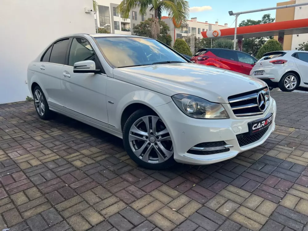 Mercedes-Benz C 220 CDi Avantgarde BlueEfficiency Aut. — fotografia 8