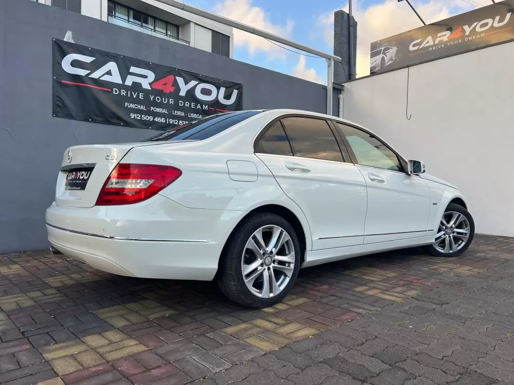 Mercedes-Benz C 220 CDi Avantgarde BlueEfficiency Aut. — fotografia 10