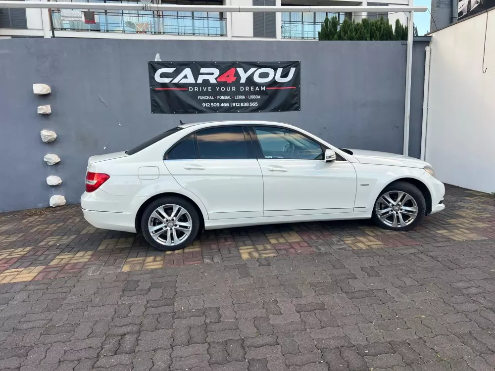 Mercedes-Benz C 220 CDi Avantgarde BlueEfficiency Aut. — fotografia 11