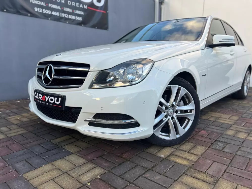 Mercedes-Benz C 220 CDi Avantgarde BlueEfficiency Aut. — fotografia 12