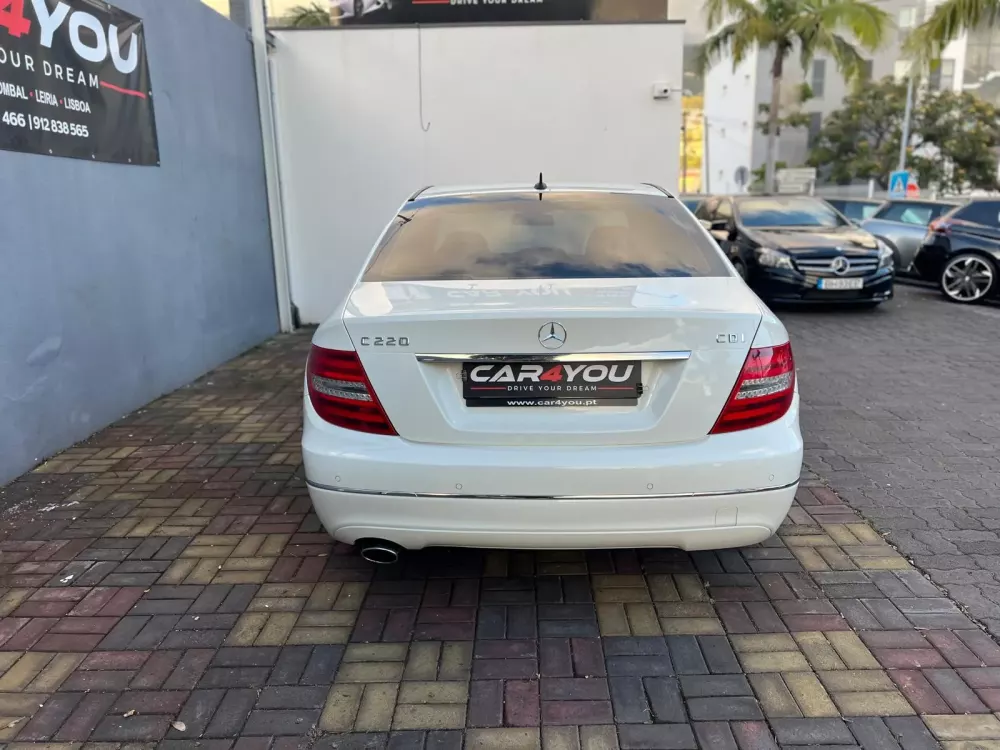 Mercedes-Benz C 220 CDi Avantgarde BlueEfficiency Aut. — fotografia 15