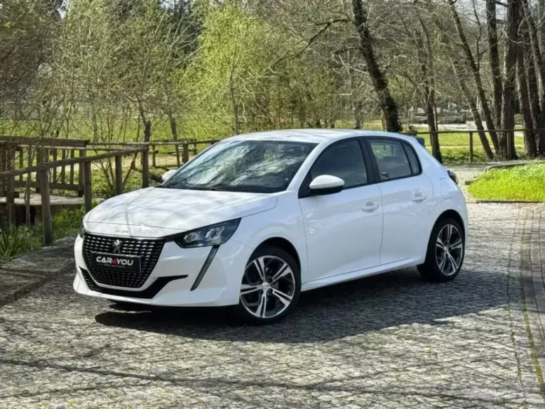 Peugeot 208 1.2 PureTech Allure EAT8
