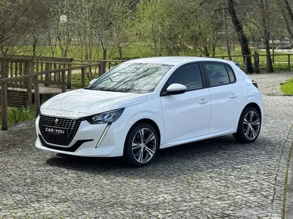 Peugeot 208 1.2 PureTech Allure EAT8 — fotografia 12
