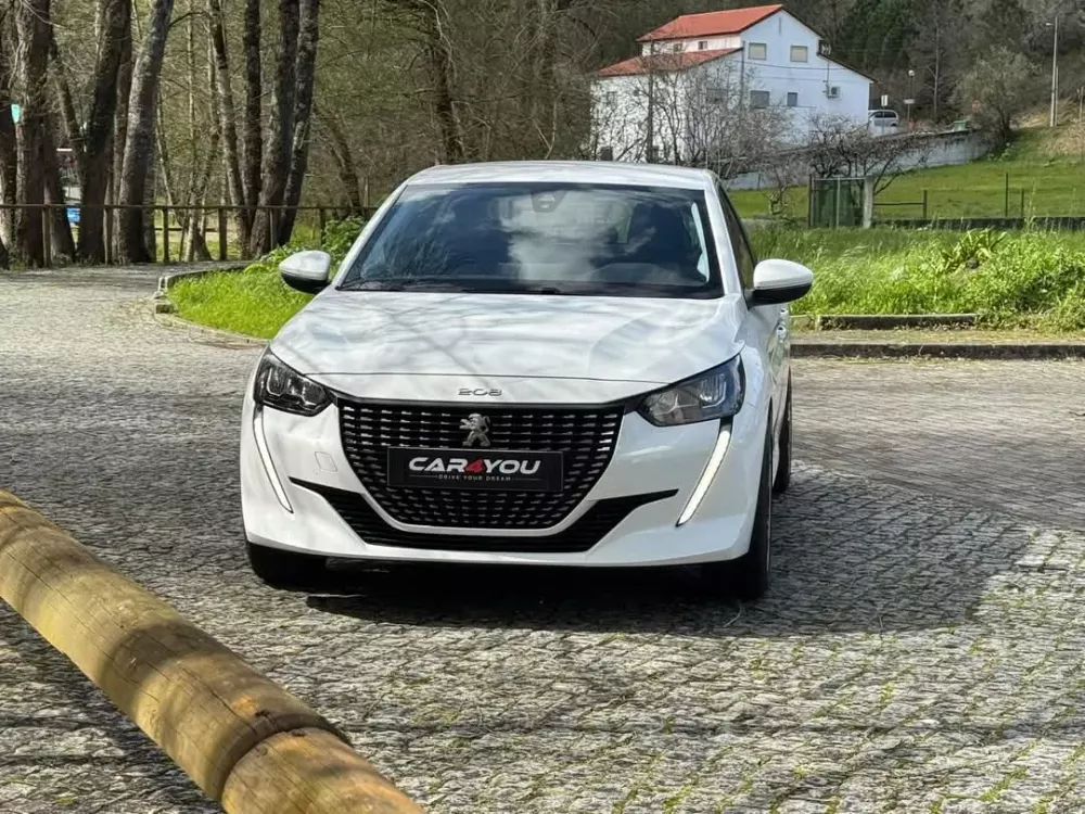 Peugeot 208 1.2 PureTech Allure EAT8 — fotografia 13