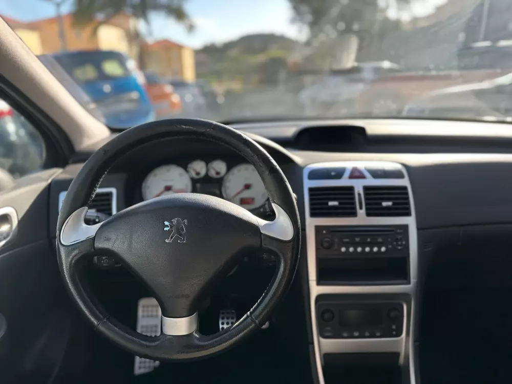 Peugeot 307 1.6 HDi XS Premium — fotografia 12