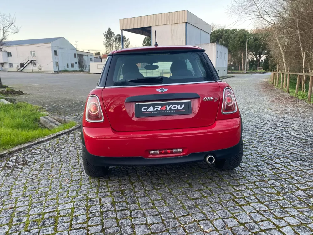 Mini 3 Portas One D — fotografia 8