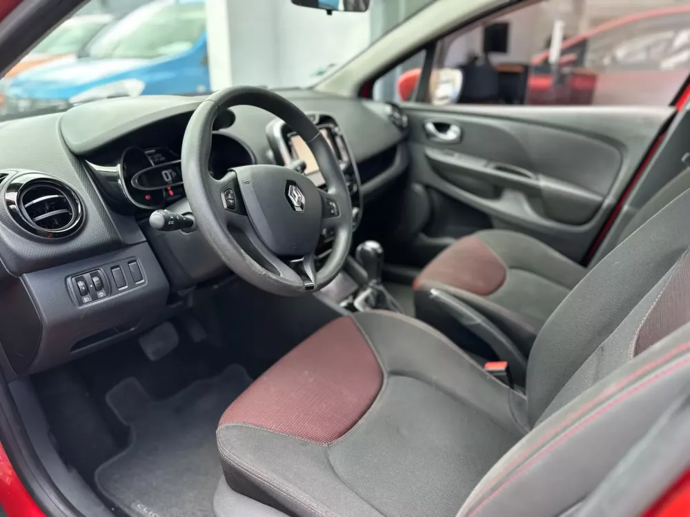 Renault Clio 1.2 TCE GT EDC — fotografia 13