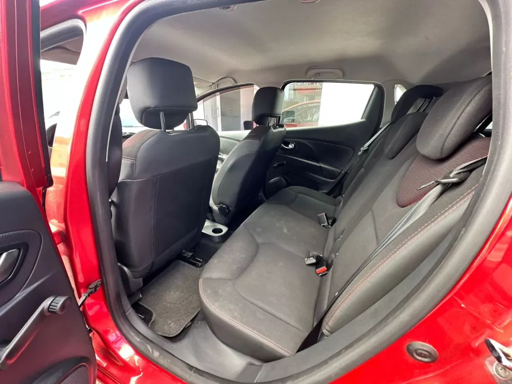 Renault Clio 1.2 TCE GT EDC — fotografia 16