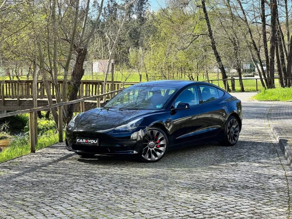 Tesla Model 3 Performance Dual Motor AWD — fotografia 1