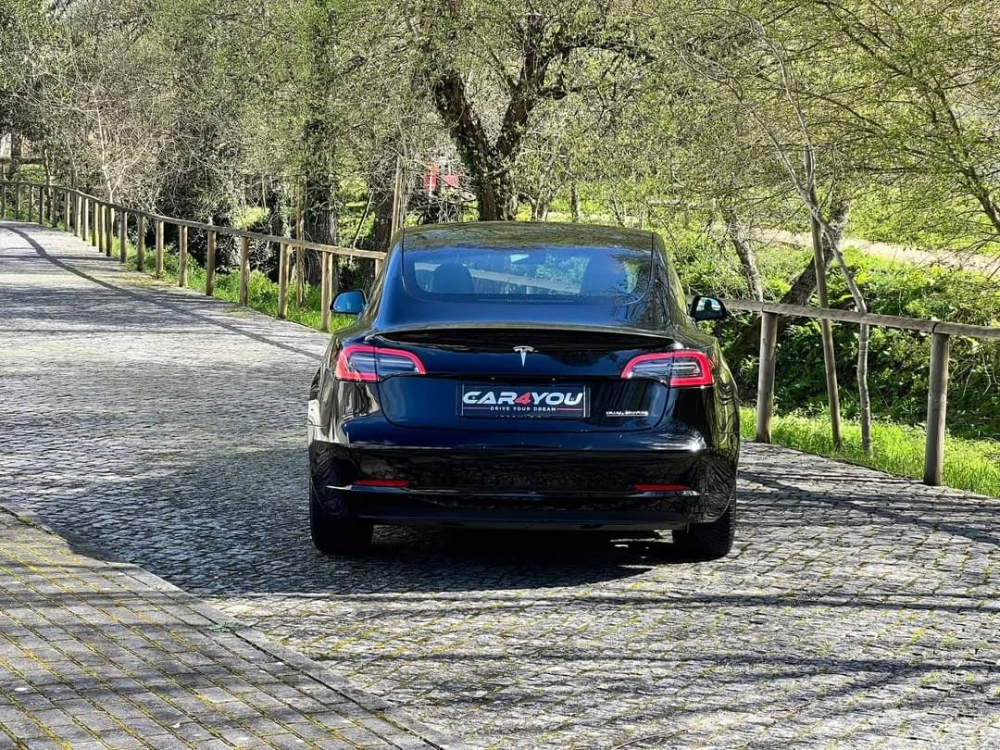 Tesla Model 3 Performance Dual Motor AWD — fotografia 10