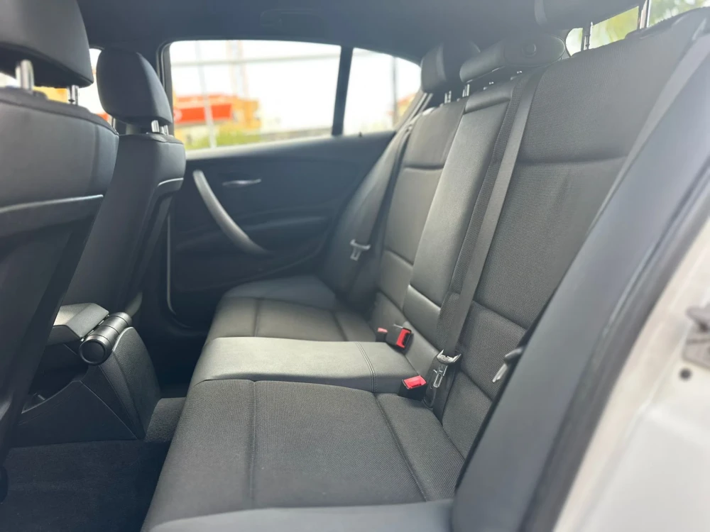 BMW 123 d — fotografia 15