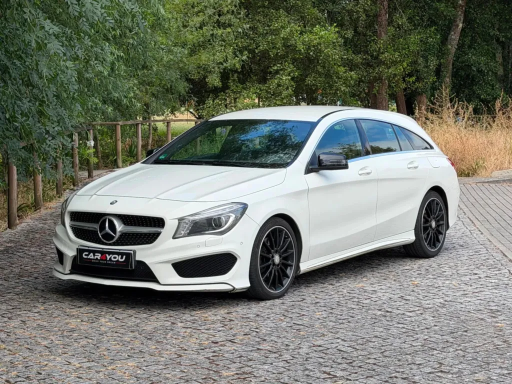 Mercedes-Benz CLA 220 d Shooting Brake AMG Line Aut. — fotografia 11
