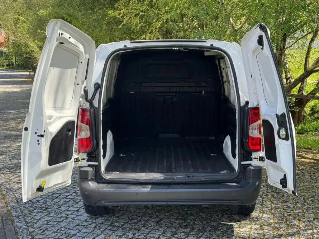 Peugeot Partner 1.5 BlueHdi Premium Standard — fotografia 8