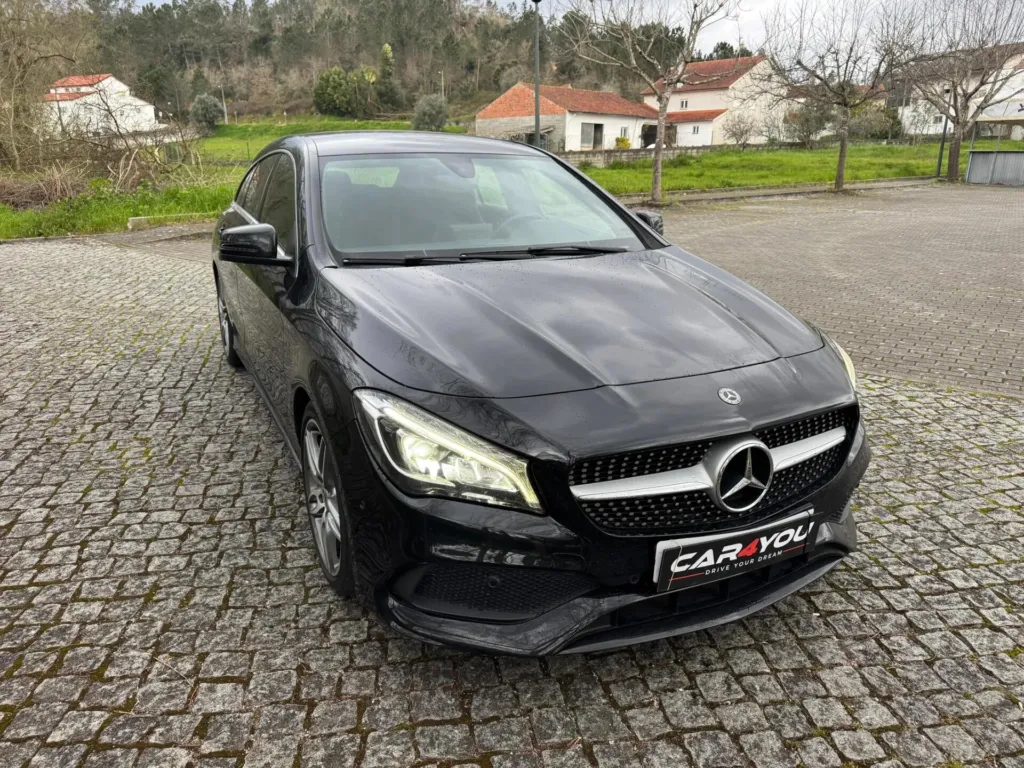 Mercedes-Benz CLA 180 7G-DCT AMG Line — fotografia 12