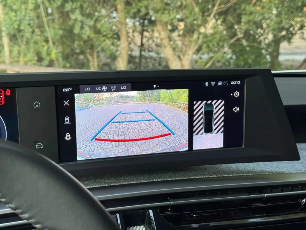 Peugeot 3008 1.2 Hybrid Allure e-DCS6 — fotografia 16