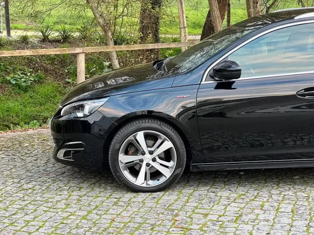 Peugeot 308 SW 1.2 PureTech GT Line EAT6 — fotografia 10