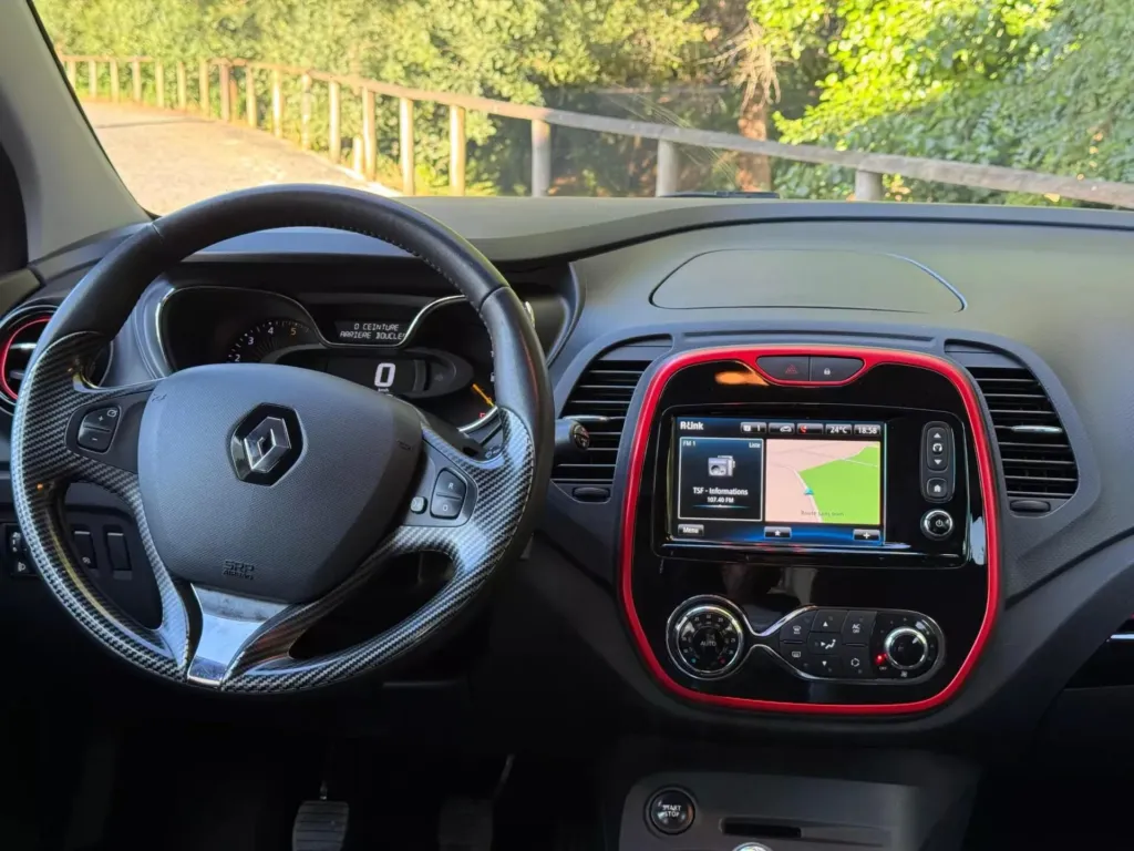 Renault Captur 1.5 dCi Helly Hansen — fotografia 16