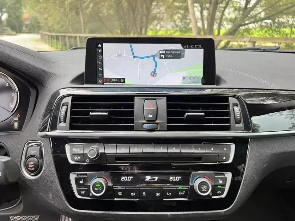 BMW 118 d Line Sport Auto — fotografia 17