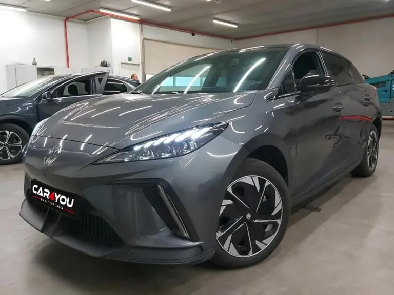 MG MG4 64 kWh Luxury
