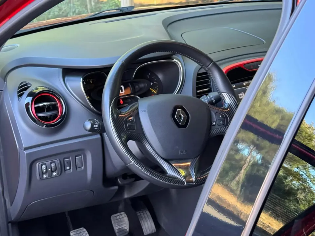 Renault Captur 1.5 dCi Helly Hansen — fotografia 13