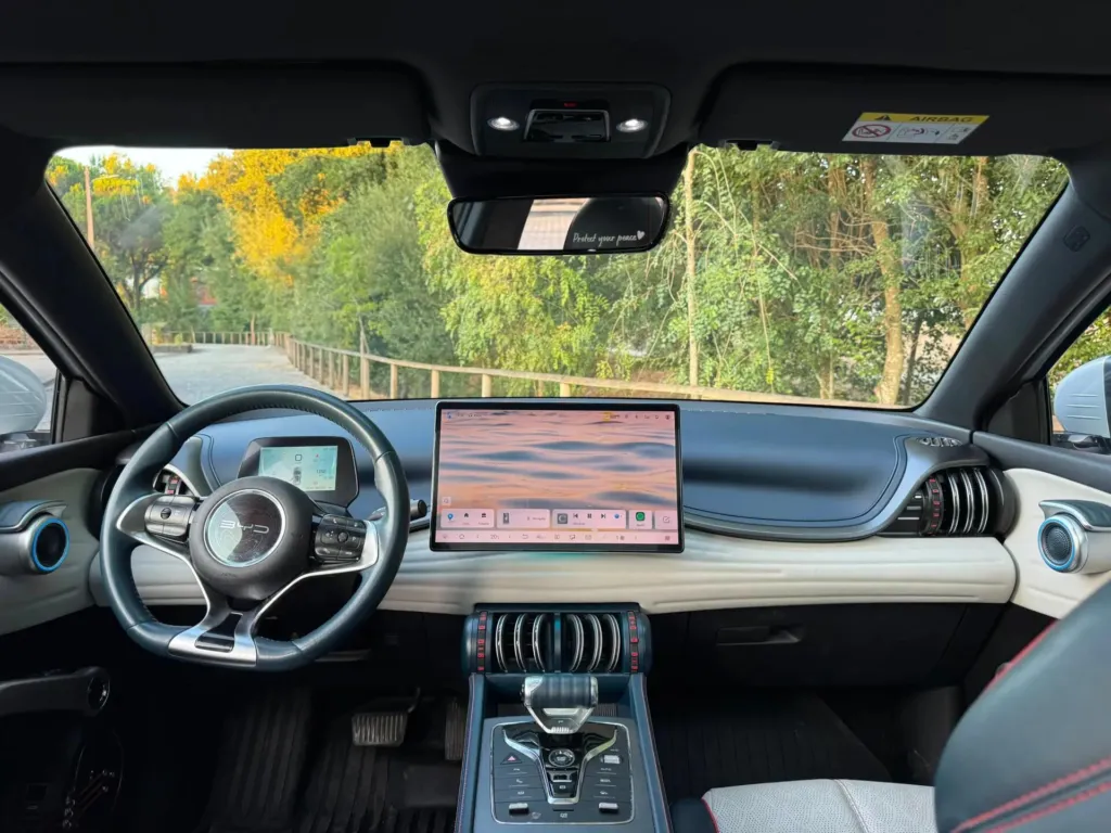 BYD Atto 3 60.48 kWh Design — fotografia 15