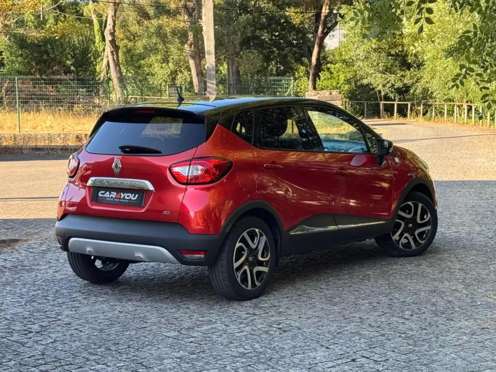 Renault Captur 1.5 dCi Helly Hansen — fotografia 4