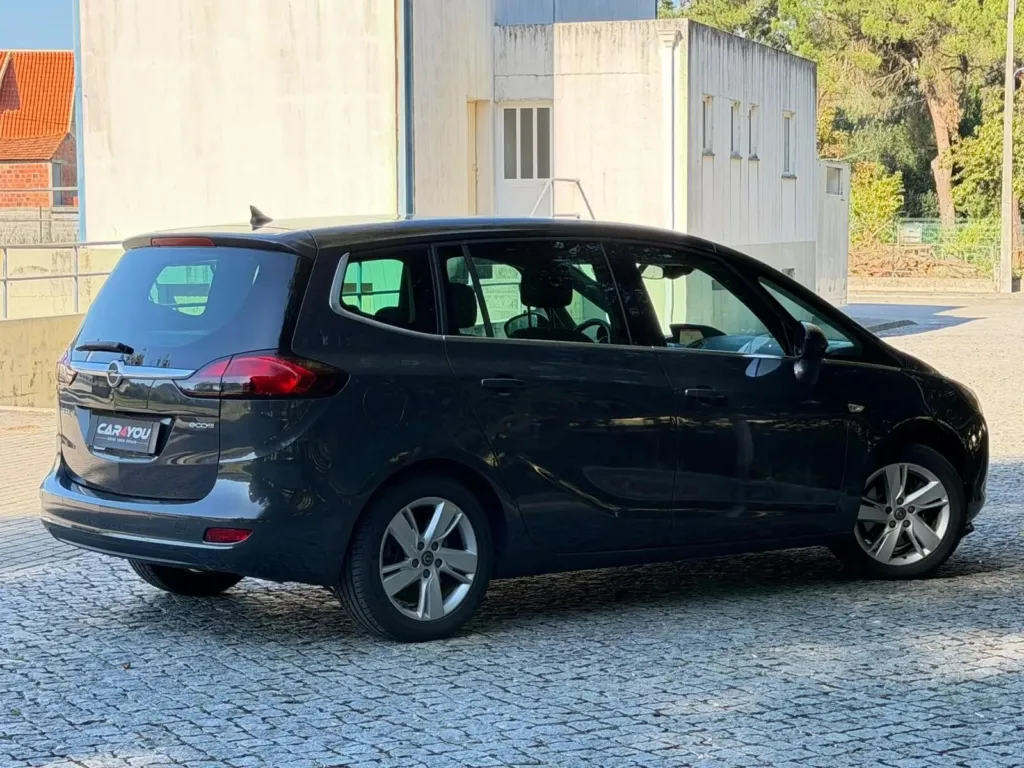 Opel Zafira 1.6 CDTi Executive — fotografia 7