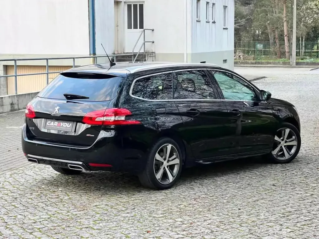 Peugeot 308 SW 1.2 PureTech GT Line EAT6 — fotografia 4