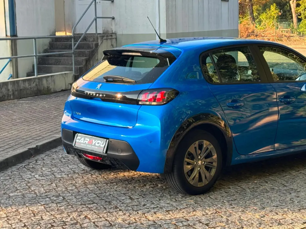 Peugeot e-208 50 kWh Active Pack — fotografia 5