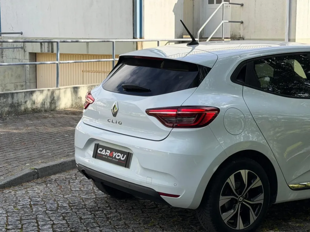 Renault Clio 1.5 Blue dCi Evolution — fotografia 15